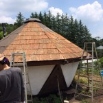 籾殻ハウスの屋根貼り＆テーブル制作